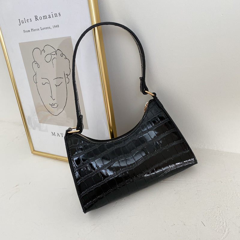 Essential Finds®  A Shoulder Bag