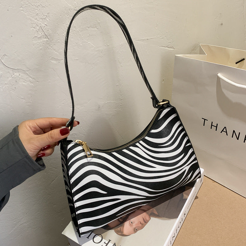 Essential Finds®  A Shoulder Bag
